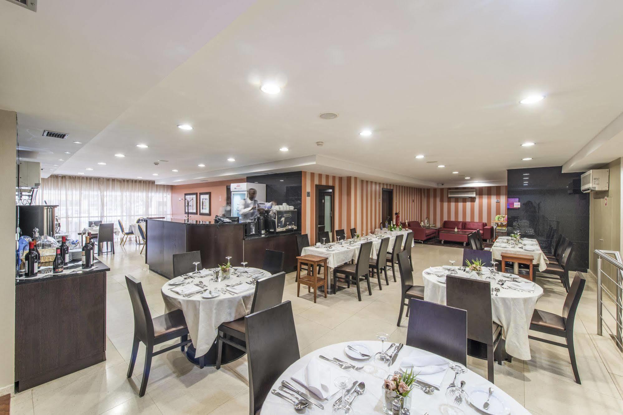 Rk Suite Hotel Луанда  Экстерьер фото